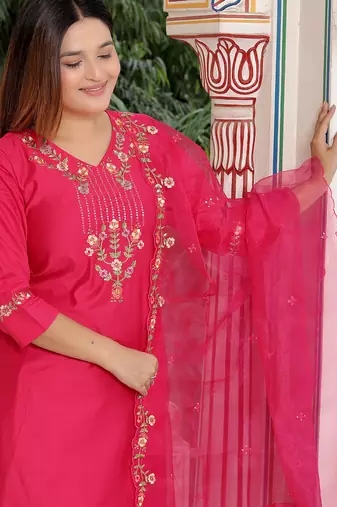 Pink women kurta pant dupatta set