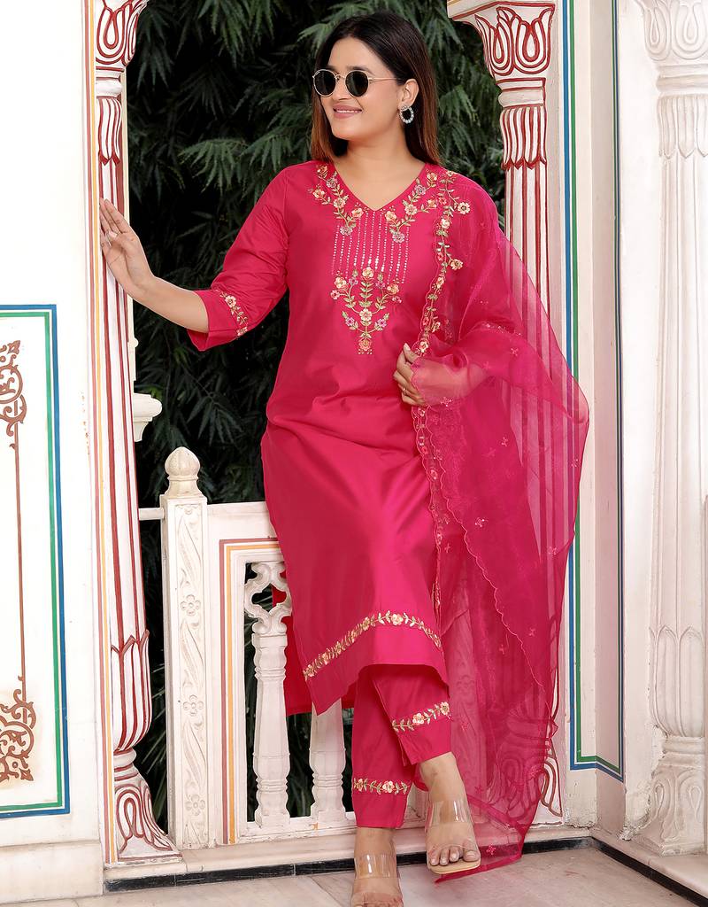 Pink women kurta pant dupatta set