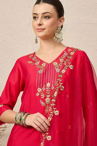 Pink women kurta pant dupatta set