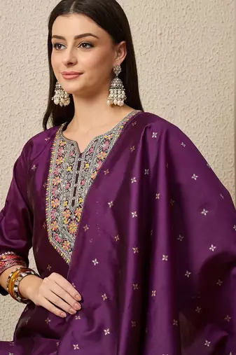 Purple women kurta pant dupatta set
