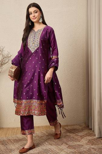 Purple women kurta pant dupatta set