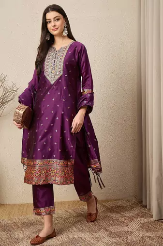 Purple women kurta pant dupatta set