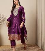 Purple women kurta pant dupatta set