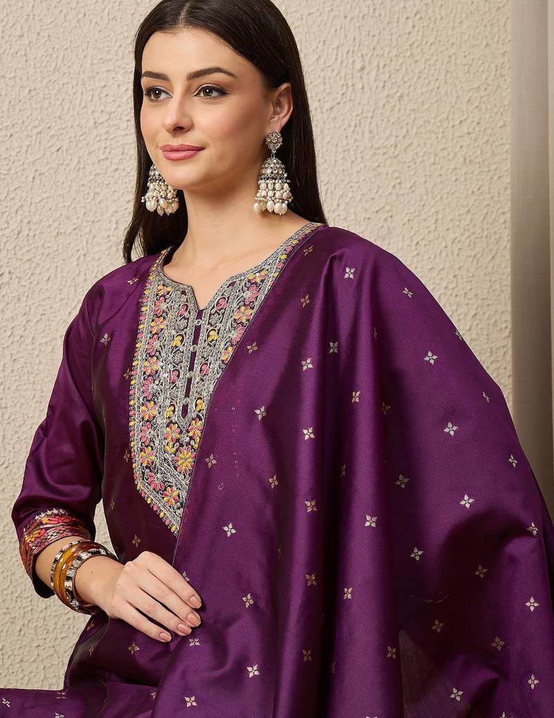Purple women kurta pant dupatta set