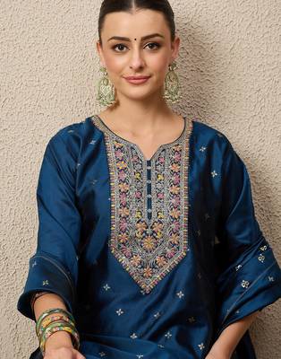 Blue women kurta pant dupatta set 4