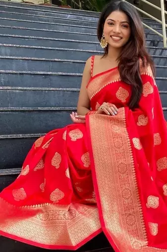 red silk blend banarasi saree with unstitched blouse piece