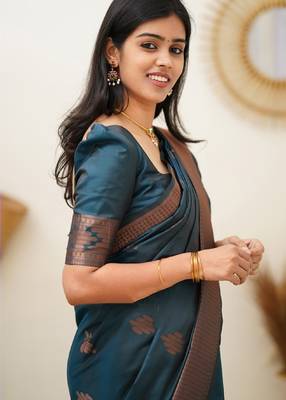 morpich silk blend banarasi saree with unstitched blouse piece 5