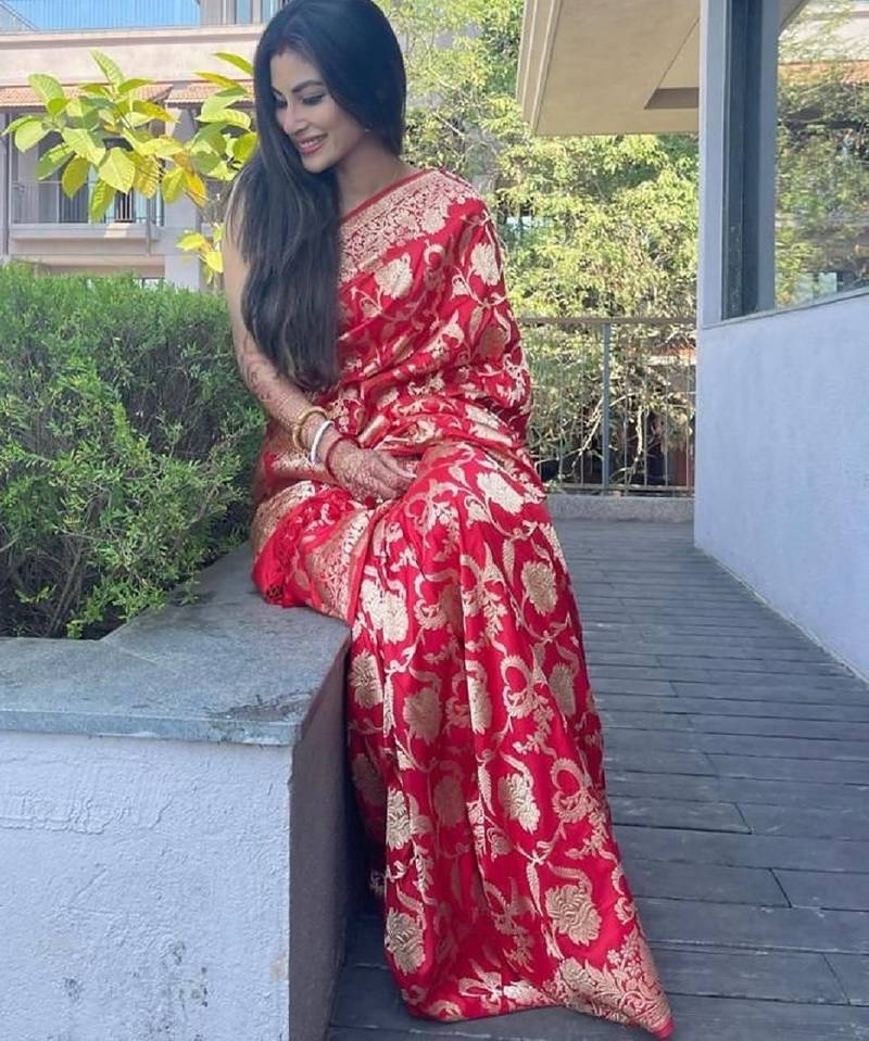 red soft art silk banarasi jacuard work designer party wear saree with unstitched blouse piece