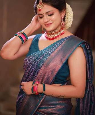 rema silk blend banarasi saree with unstitched blouse piece 5
