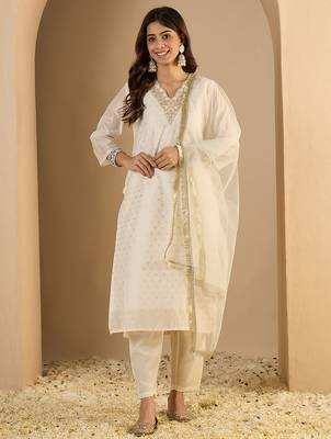 White women kurta pant dupatta set 1