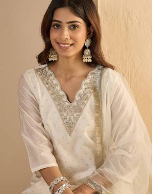 White women kurta pant dupatta set 3
