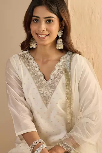 White women kurta pant dupatta set