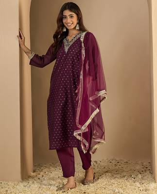 Purple women kurta pant dupatta set 1