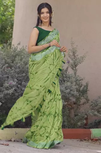 green shibori geometric print cotton blend saree with blouse piece