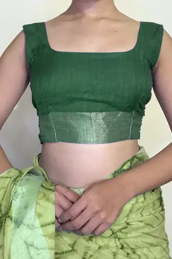 green shibori geometric print cotton blend saree with blouse piece