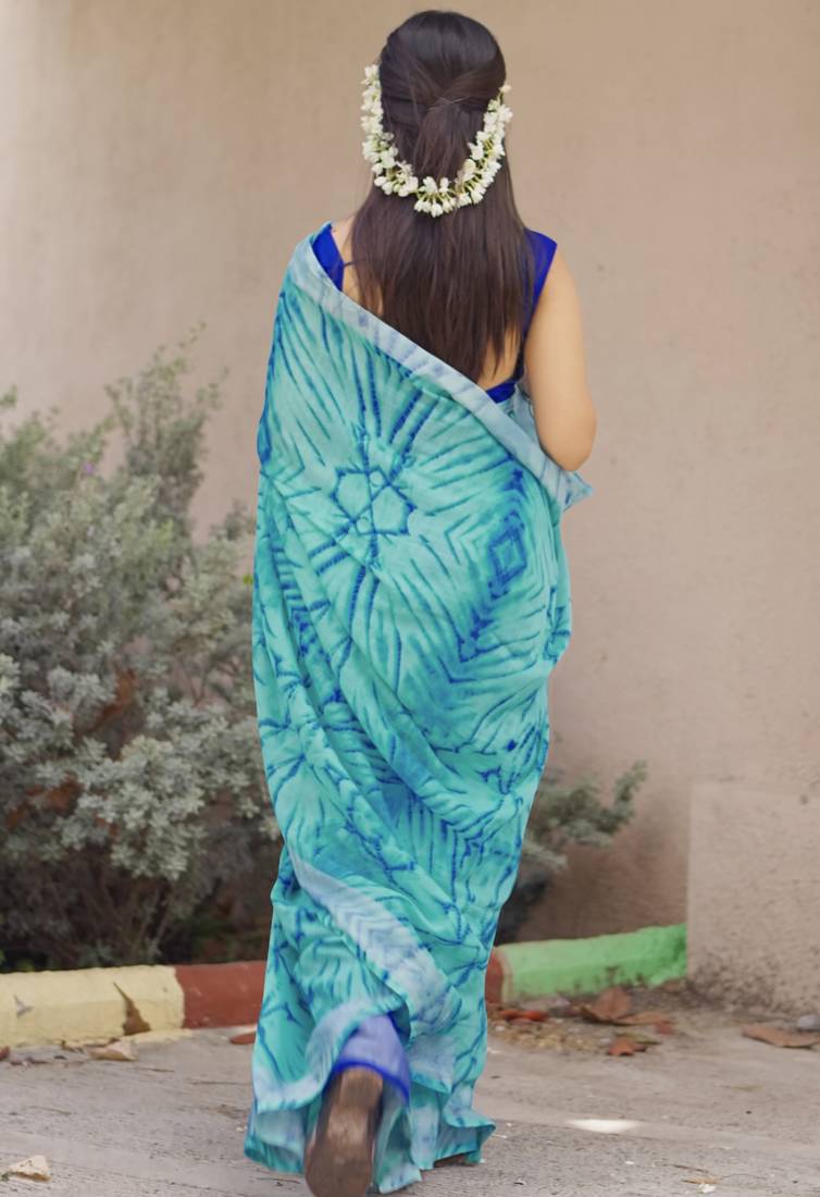 turquoise shibori geometric print cotton blend saree with blouse piece