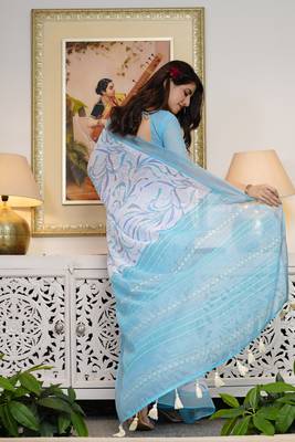 white geometric print cotton blend saree with blouse piece 4