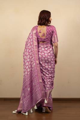 pink floral print cotton silk saree with blouse piece 4
