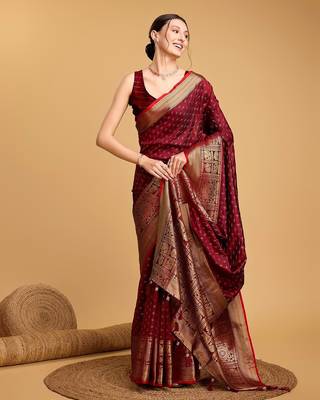 maroon silk blend printed saree with blouse 3