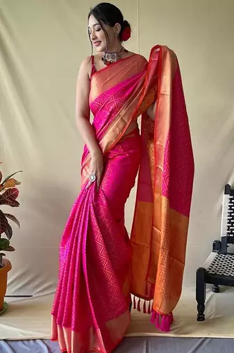 pink silk blend printed saree with blouse
