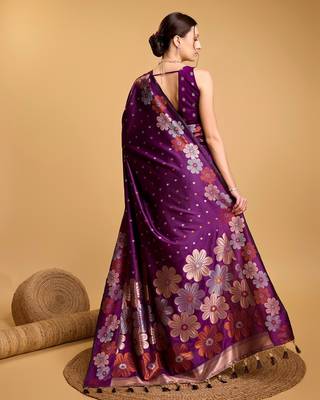 lavender silk blend printed saree with blouse 3