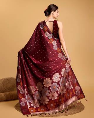 maroon silk blend printed saree with blouse 4