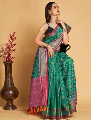 teal silk blend printed saree with blouse 3