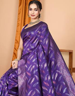 violet silk blend printed saree with blouse 3