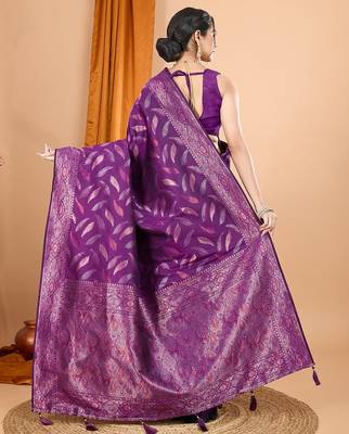 wine silk blend printed saree with blouse 4