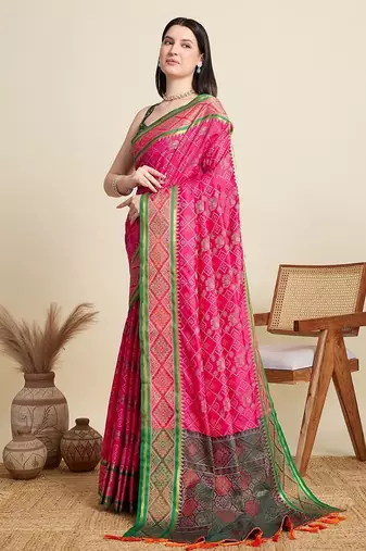 pink silk blend blend printed saree with blouse