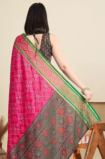 pink silk blend blend printed saree with blouse