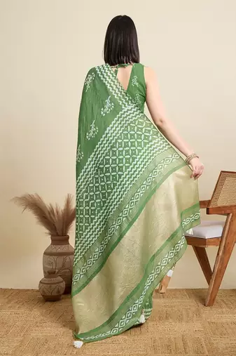 parrot green cotton printed saree with blouse