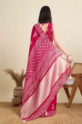 pink cotton printed saree with blouse