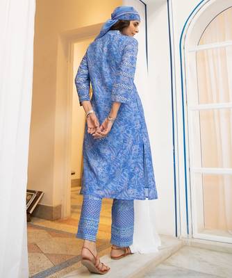 Blue floral embroidered pure cotton kurta set with dupatta 4