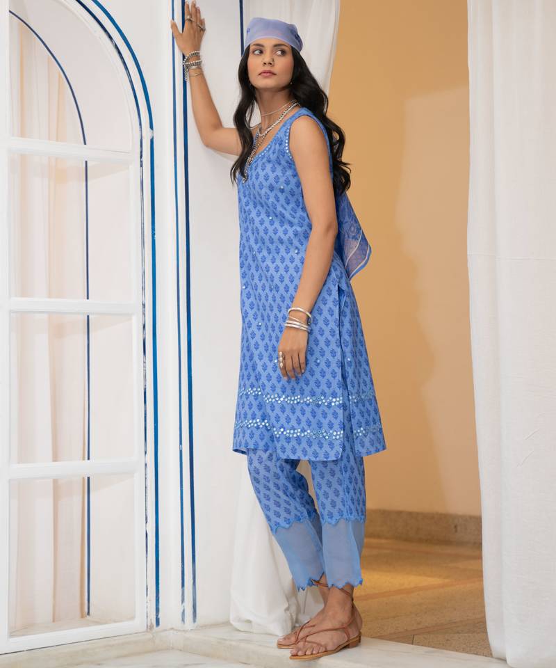 Blue floral butti embroidered pure cotton kurta set with dupatta