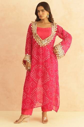 Nitya magenta pink bandhej mirror lace work fusion set