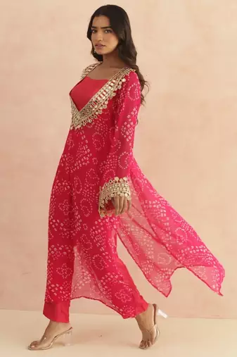 Nitya magenta pink bandhej mirror lace work fusion set