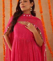 Nishka pink lurix kurta set