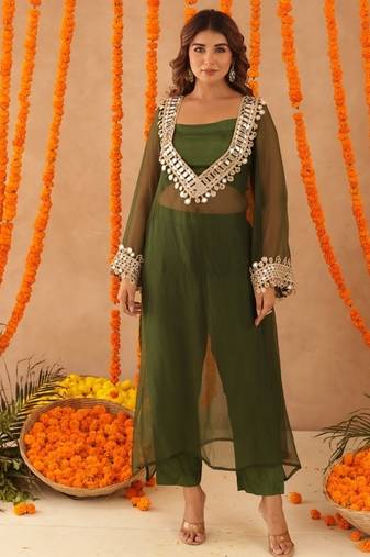 Nida green mirror lace work fusion set