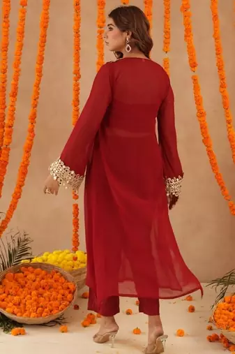 Netra red mirror lace work fusion set