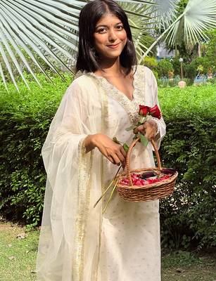 White women kurta pant dupatta set 2