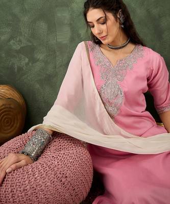 Pink women kurta pant dupatta set 3