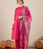 Pink women kurta pant dupatta set
