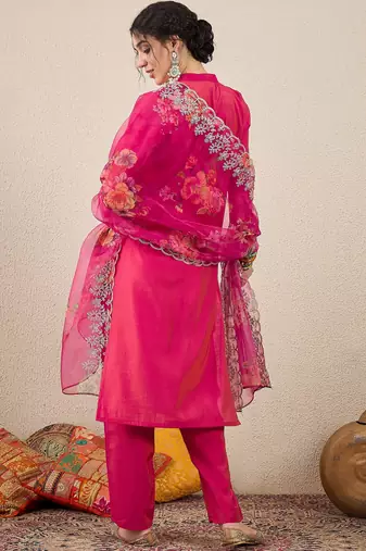 Pink women kurta pant dupatta set