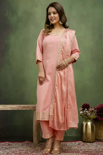 Pink women kurta pant dupatta set