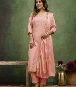 Pink women kurta pant dupatta set