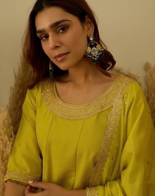 Yellow women kurta pant dupatta set 3
