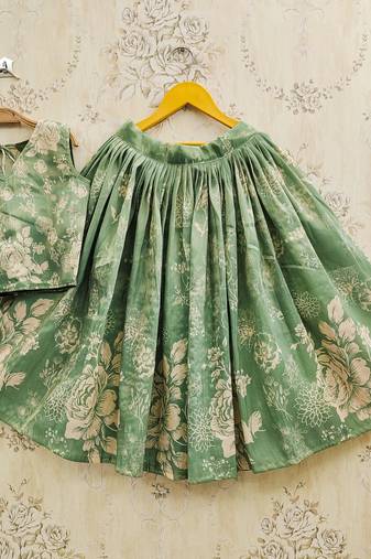 Green art silk woven kids lehenga choli