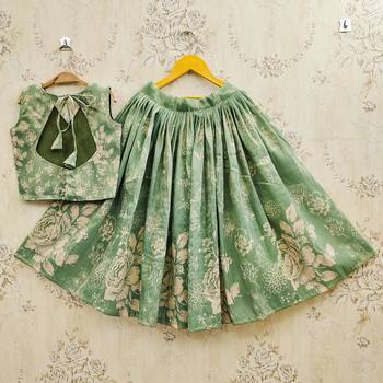 Green art silk woven kids lehenga choli 4