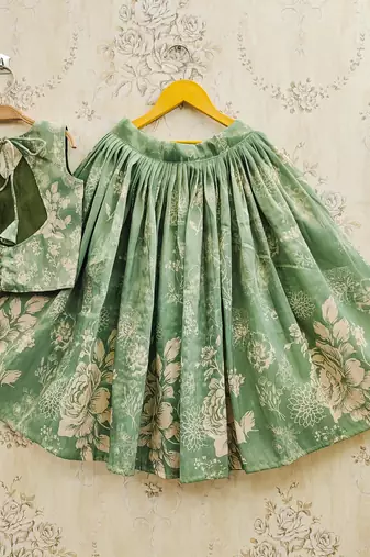 Green art silk woven kids lehenga choli